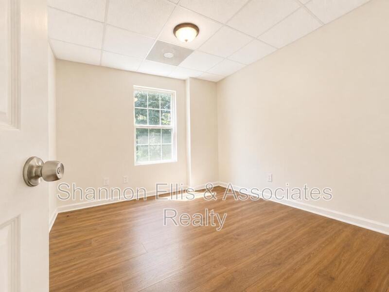 1104 Driftwood Ct - Photo 5 of 25