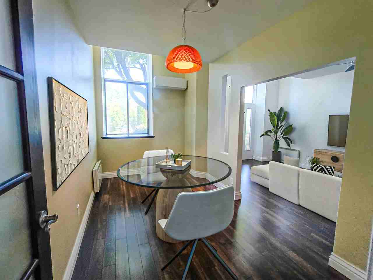 725 10e Avenue #102 - Photo 5 of 5