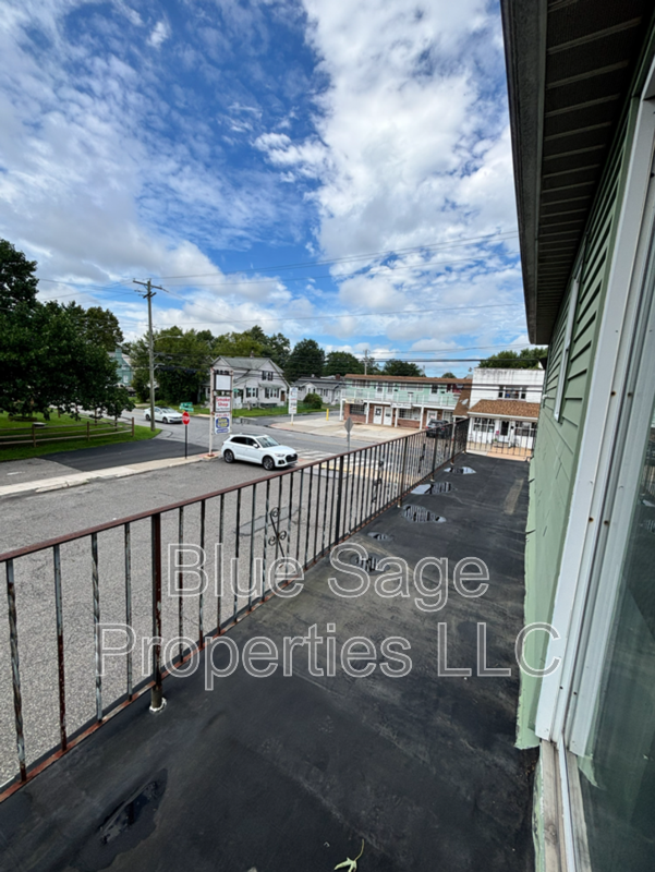 2419 3rd Ave #2ndFL - Photo 4 of 20
