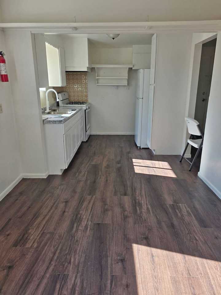 53080 Cesar Chavez St - Photo 2 of 16