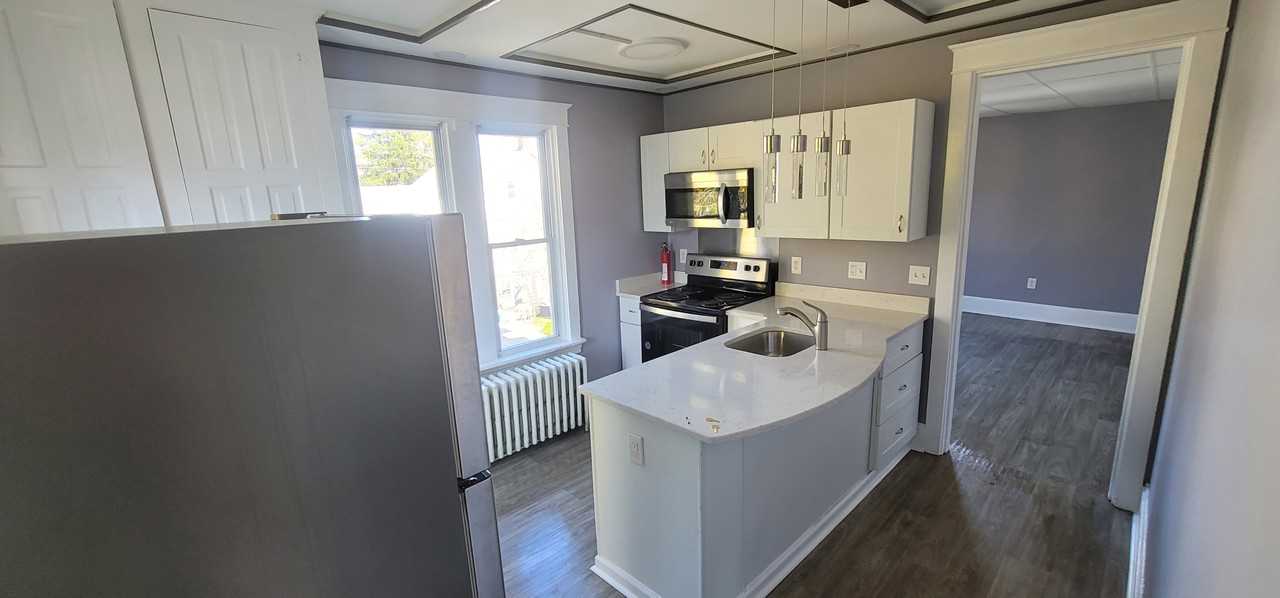 1218 4th St #2 - Photo 3 of 17