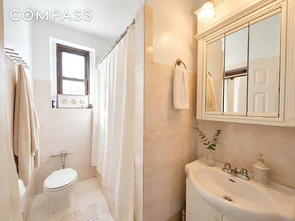 260 Ocean Pkwy #3F - Photo 5 of 5