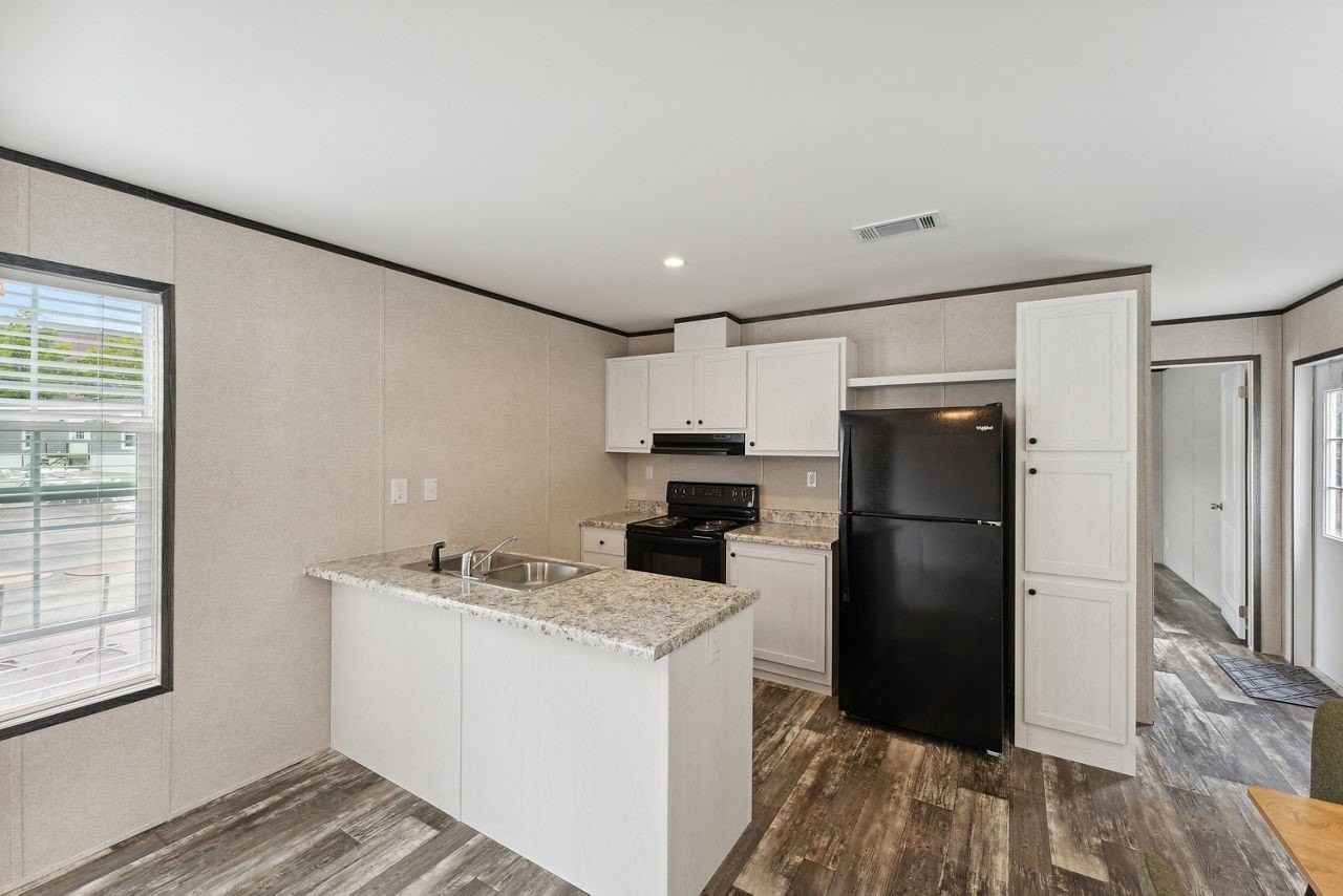 132 Cardinal Ln #132 - Photo 2 of 15