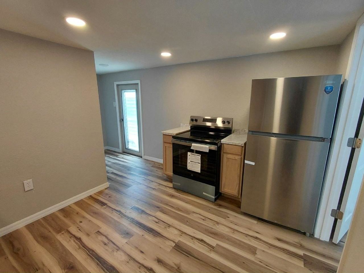 4301 Mailbox Ave #105 - Photo 3 of 9