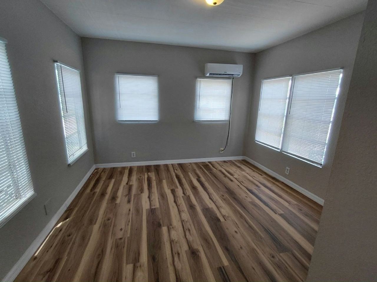 4301 Mailbox Ave #105 - Photo 5 of 9