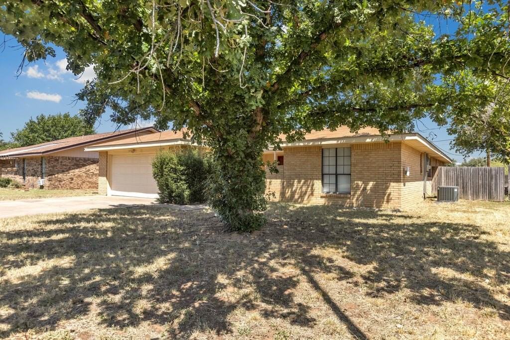 6539 Amber Dr - Photo 4 of 25