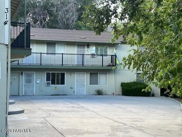 314 S Virginia St #3B - Photo 2 of 9