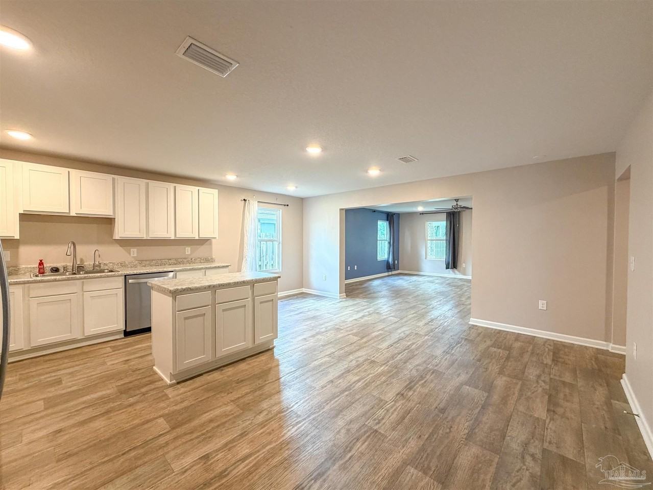 7305 Lakeside Oak Ct - Photo 5 of 29