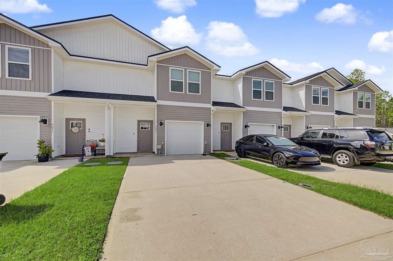 9055 Golden Eye Dr - Photo 2 of 41