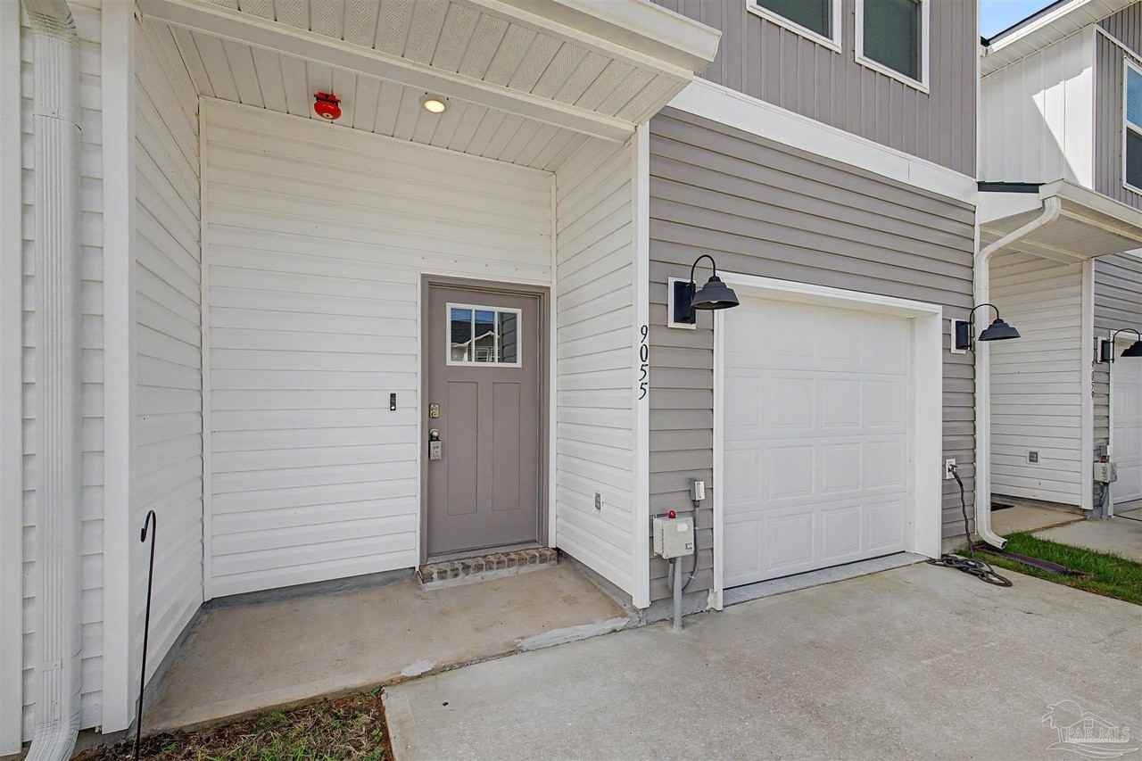 9055 Golden Eye Dr - Photo 4 of 41