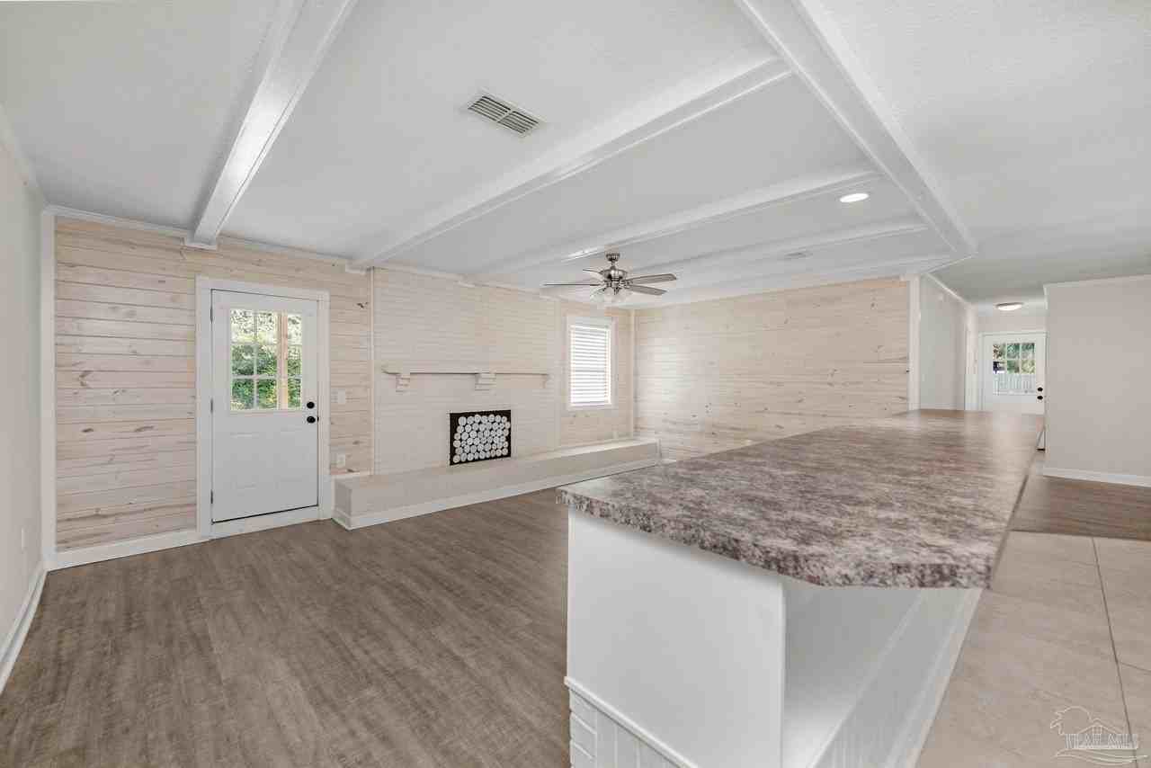4490 Highway 87 - Photo 5 of 35