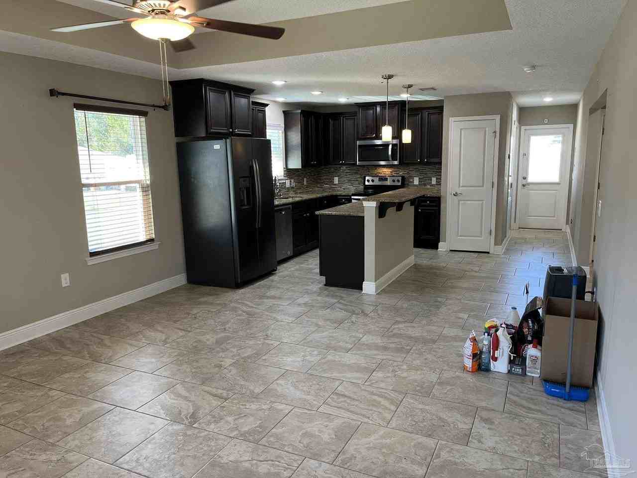 5892 Pendleton Ct - Photo 2 of 29