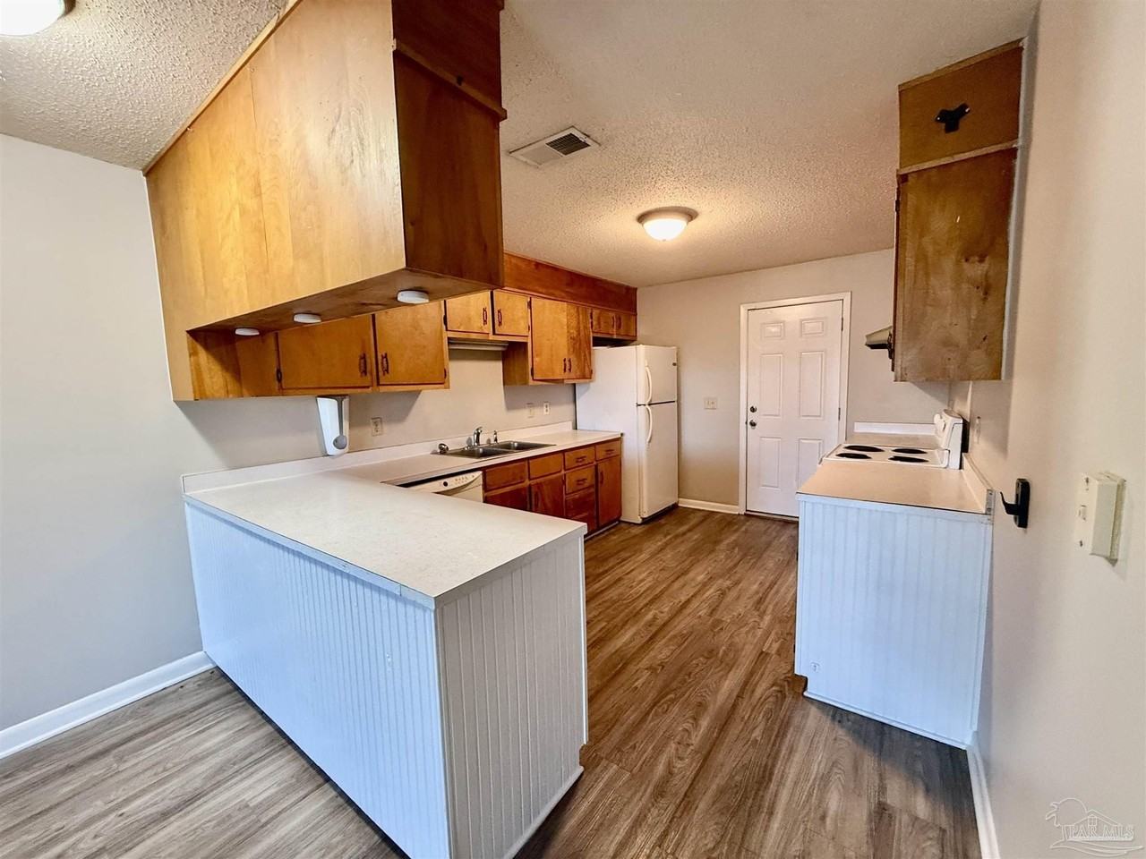 3228 Santa Rosa Dr - Photo 3 of 13