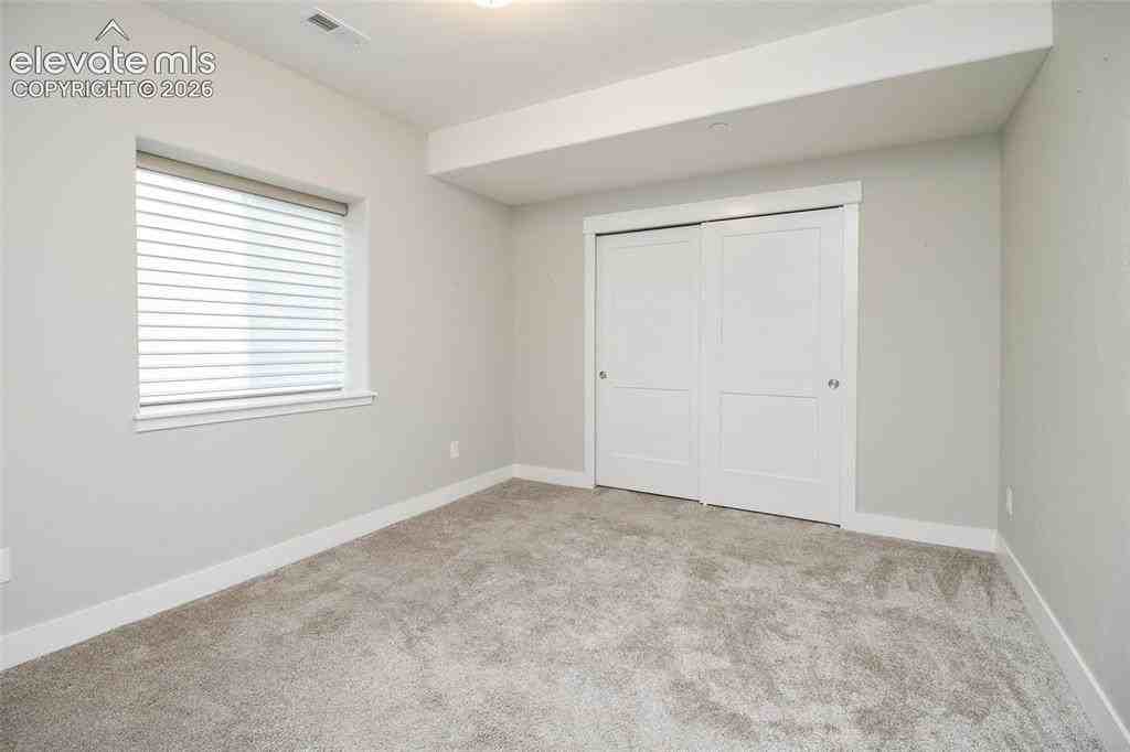 443 Stone Cottage Grv - Photo 4 of 41