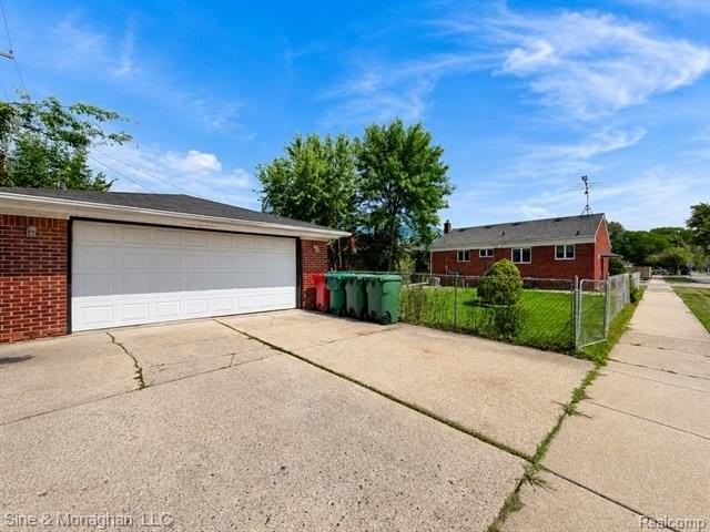 24805 Johnston Ave - Photo 6 of 25