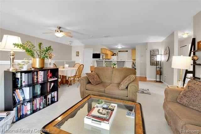4048 Berkeley Ave - Photo 2 of 20