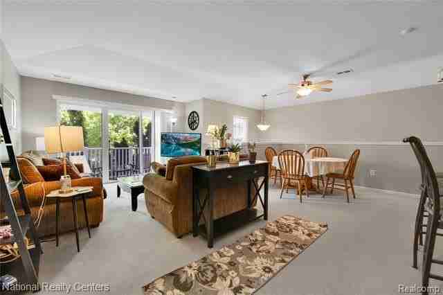 4048 Berkeley Ave - Photo 3 of 20