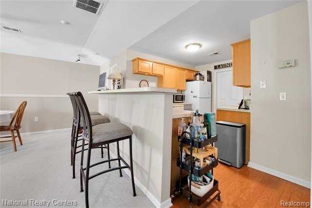 4048 Berkeley Ave - Photo 4 of 20