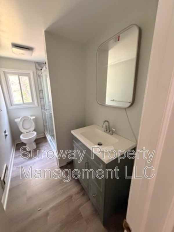 991 Sherbrook Cir - Photo 4 of 7