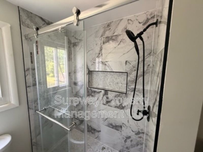 991 Sherbrook Cir - Photo 5 of 7