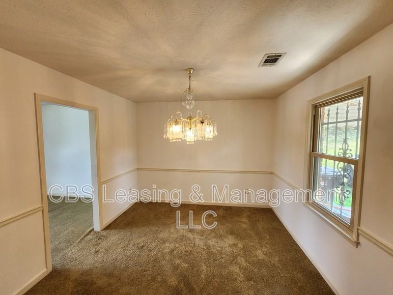 3200 Archer Way - Photo 4 of 15