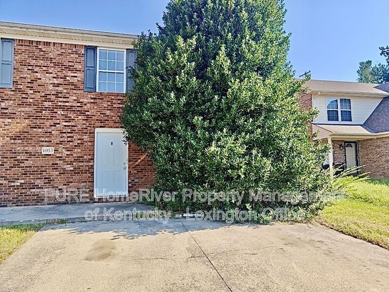 1053 Merrick Dr #B - Photo 2 of 21