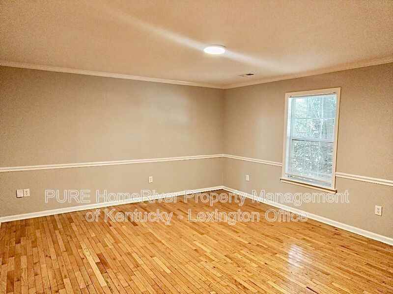 1053 Merrick Dr #B - Photo 4 of 21