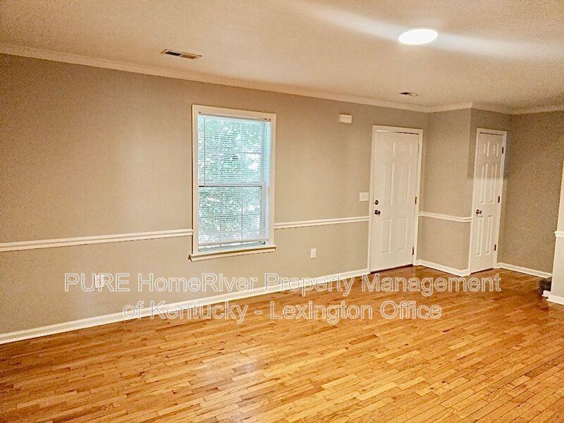 1053 Merrick Dr #B - Photo 5 of 21