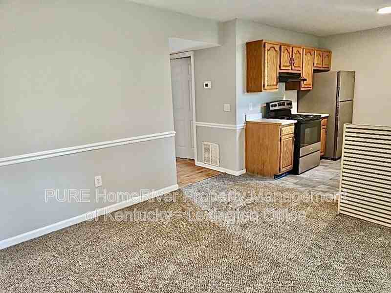 1053 Merrick Dr #B - Photo 7 of 21