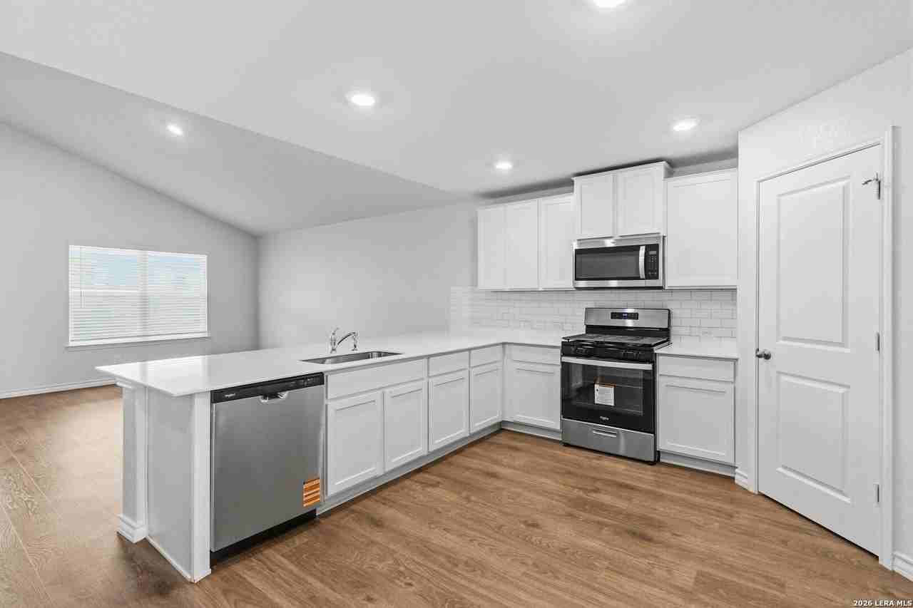12649 Olozaga - Photo 7 of 25