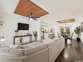 featured image of 9526 Mider Dr