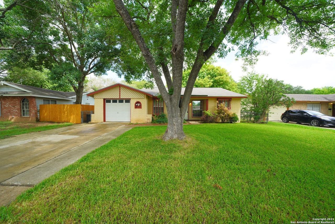 221 Judith Ann Dr - Photo 2 of 33