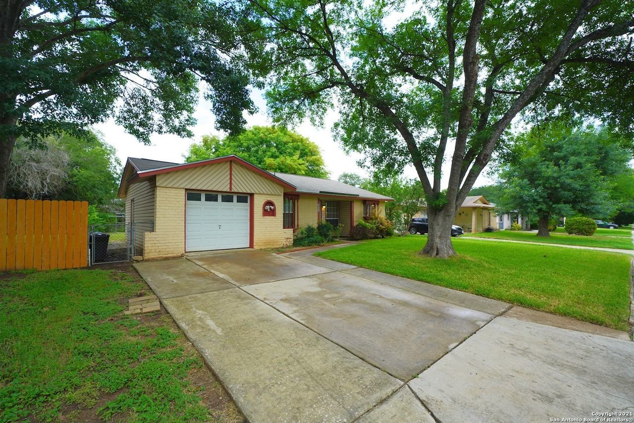 221 Judith Ann Dr - Photo 6 of 33