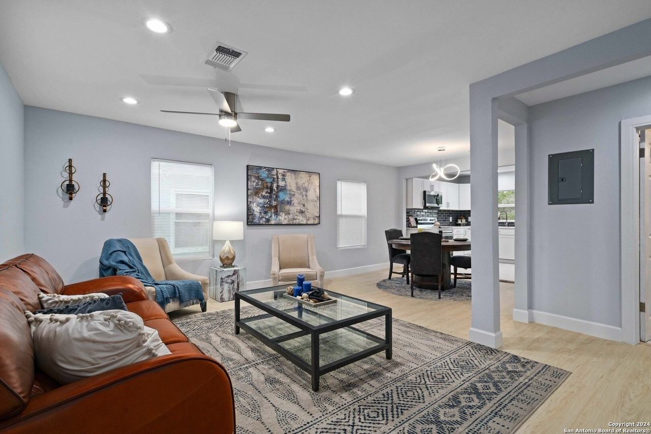 333 Haggin St - Photo 5 of 28