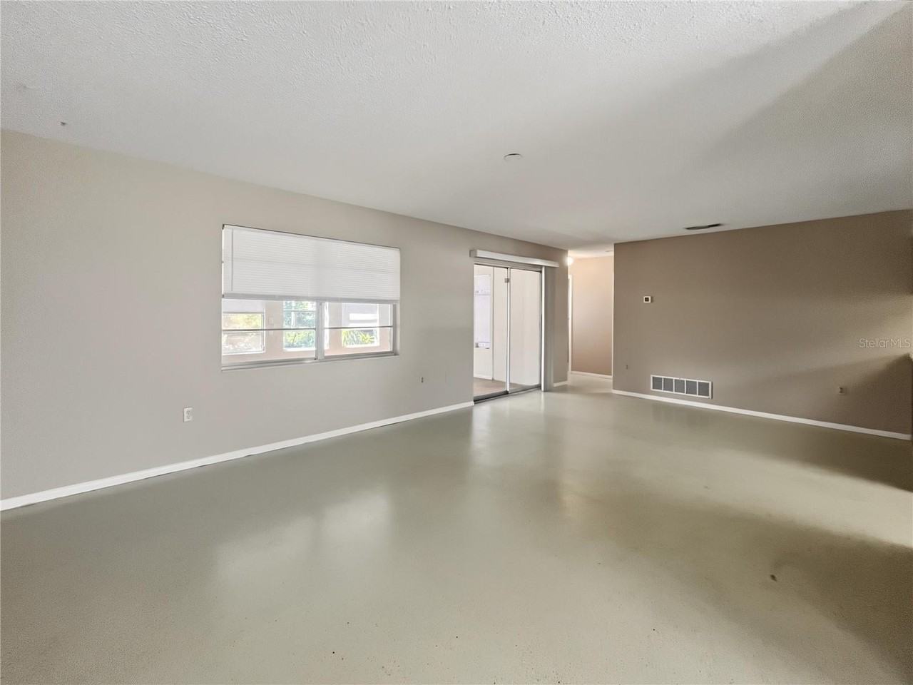 4417 Parnell Dr - Photo 3 of 12
