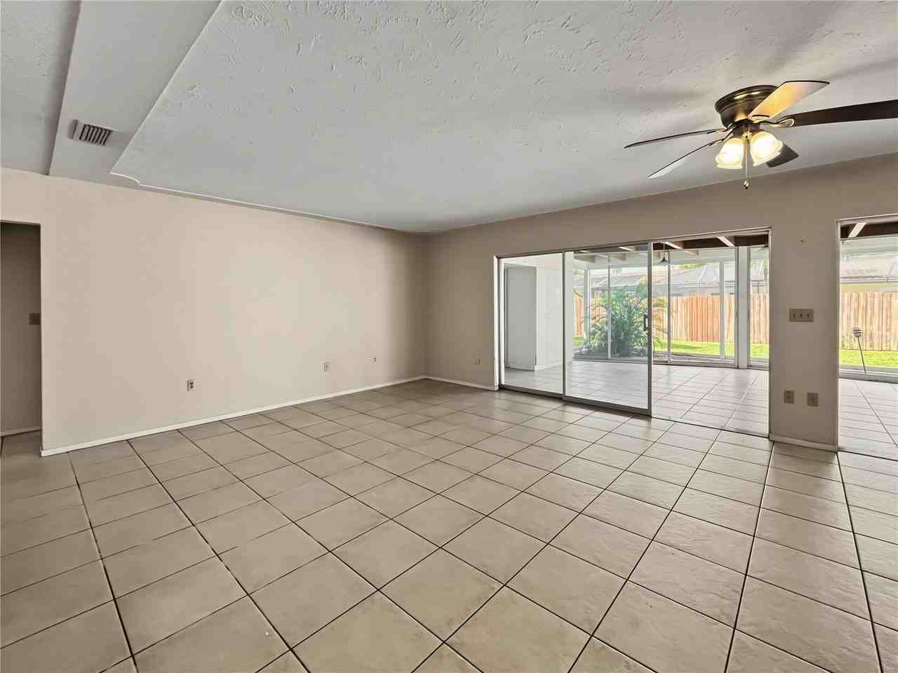 3041 Tyrone Ln - Photo 3 of 21