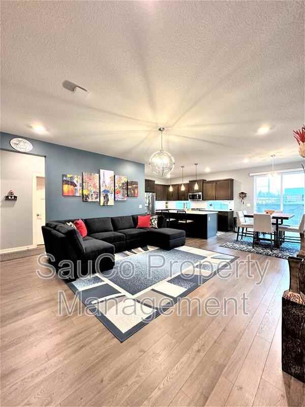 6516 Se Genrosa St - Photo 3 of 14