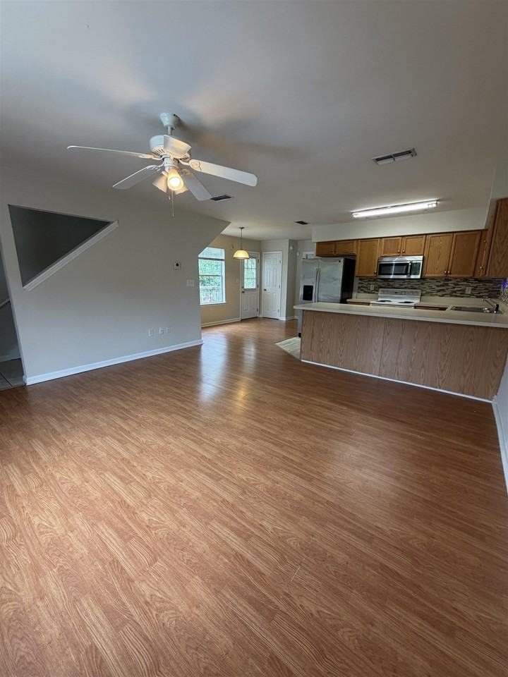 1409-1 Deerhaven Ln #1 - Photo 3 of 9