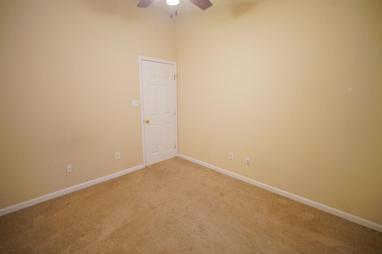845 W Georgia St #1 - Photo 5 of 32
