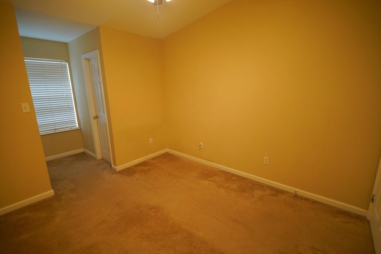 845 W Georgia St #2 - Photo 7 of 35
