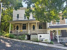 featured image of 934 Vernon St