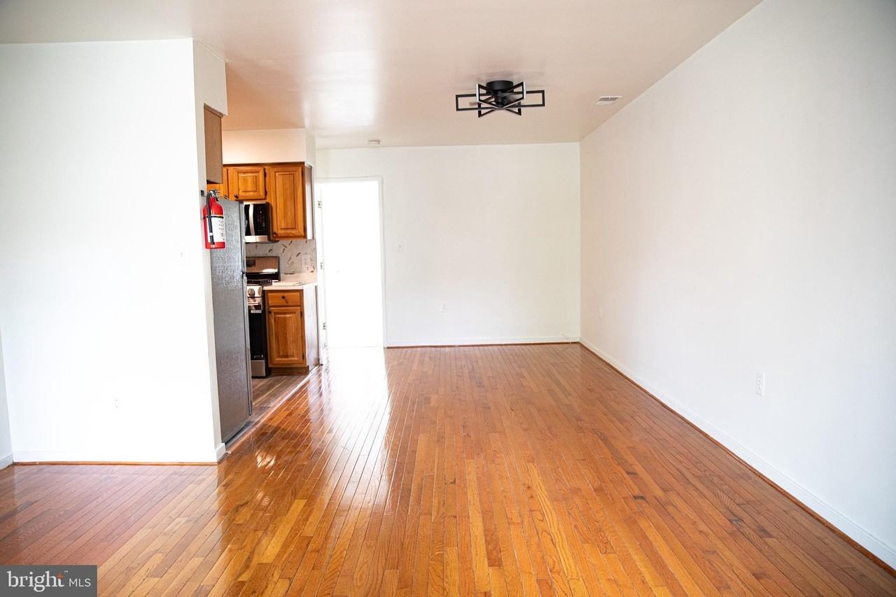 3708 Grant Pl Ne #B - Photo 4 of 16