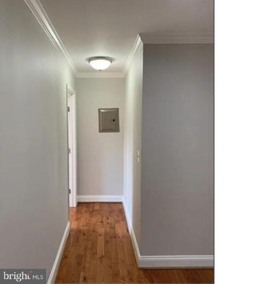 3878 9th St Se #102 - Photo 2 of 10