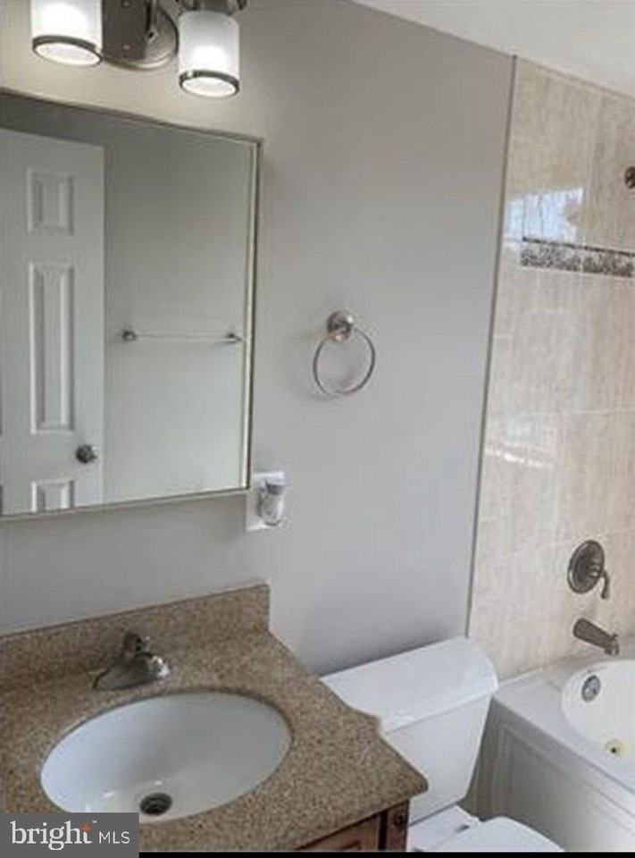 3878 9th St Se #102 - Photo 7 of 10