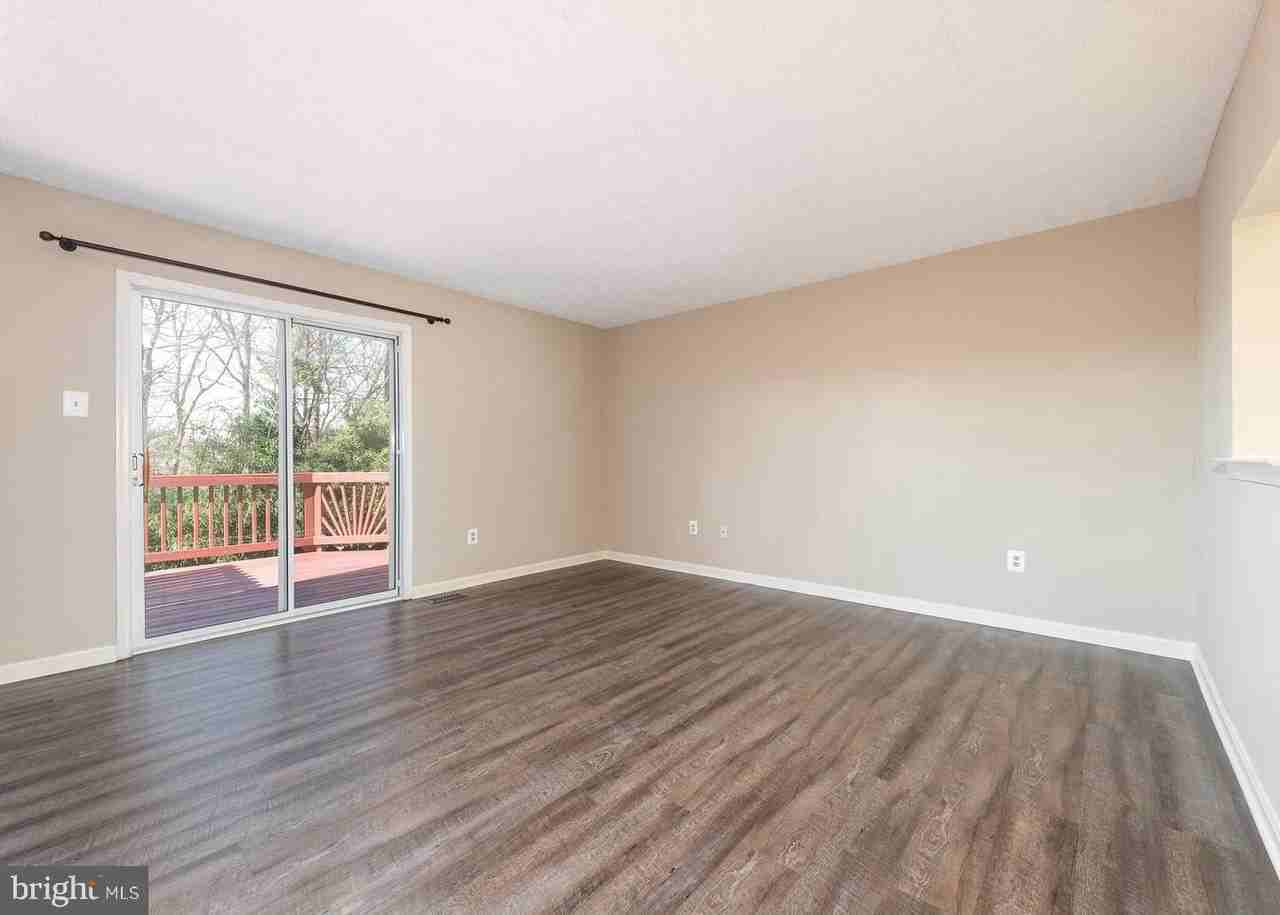 645 Realm Ct W - Photo 7 of 19