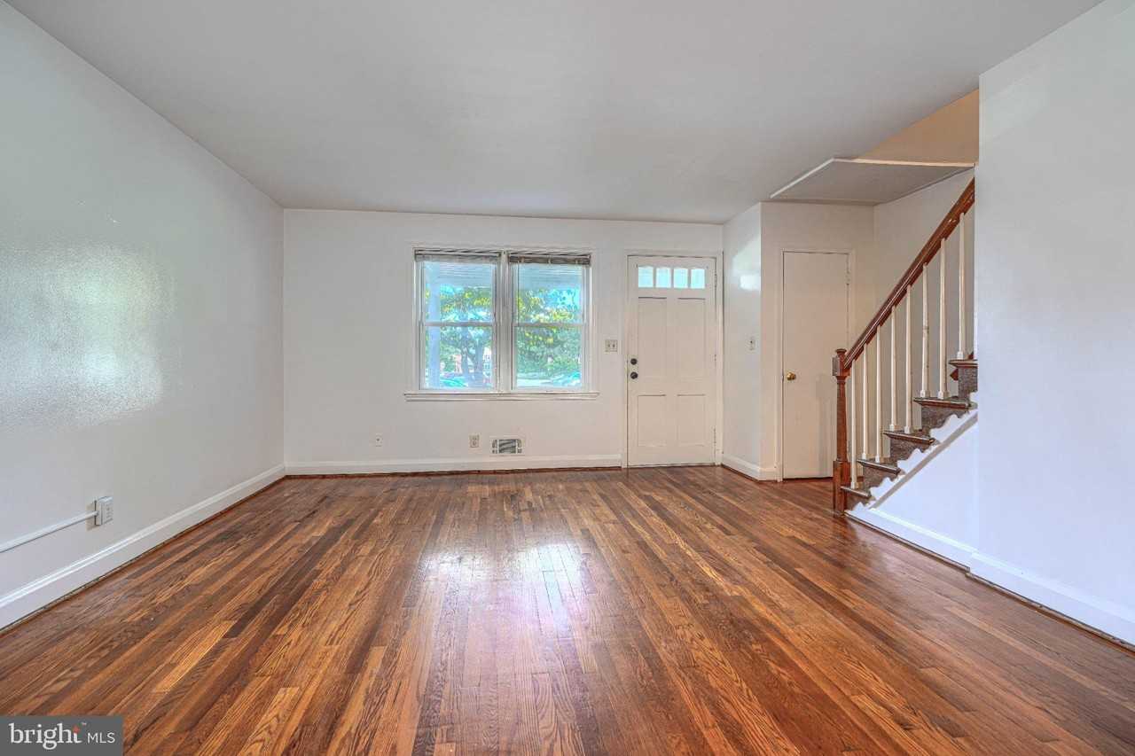 3 Wilfred Ct - Photo 5 of 33