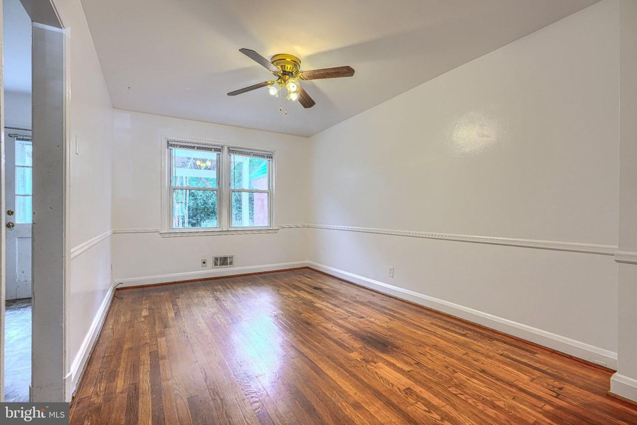 3 Wilfred Ct - Photo 6 of 33