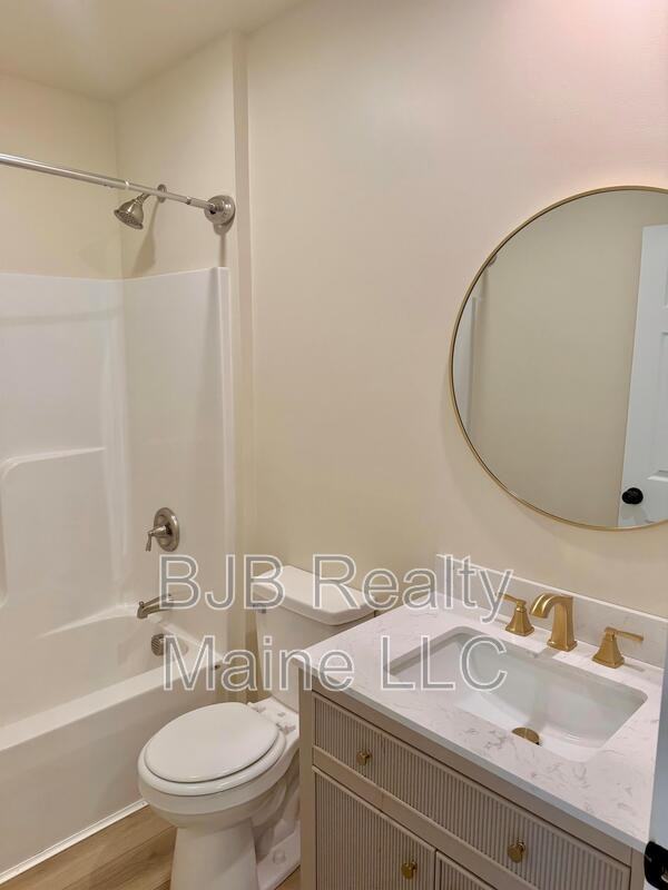 156 Woodford St #6 - Photo 2 of 7