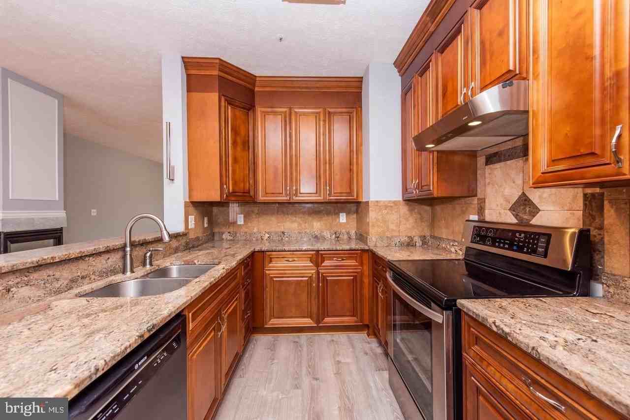 8404 Oak Meade Way - Photo 2 of 17