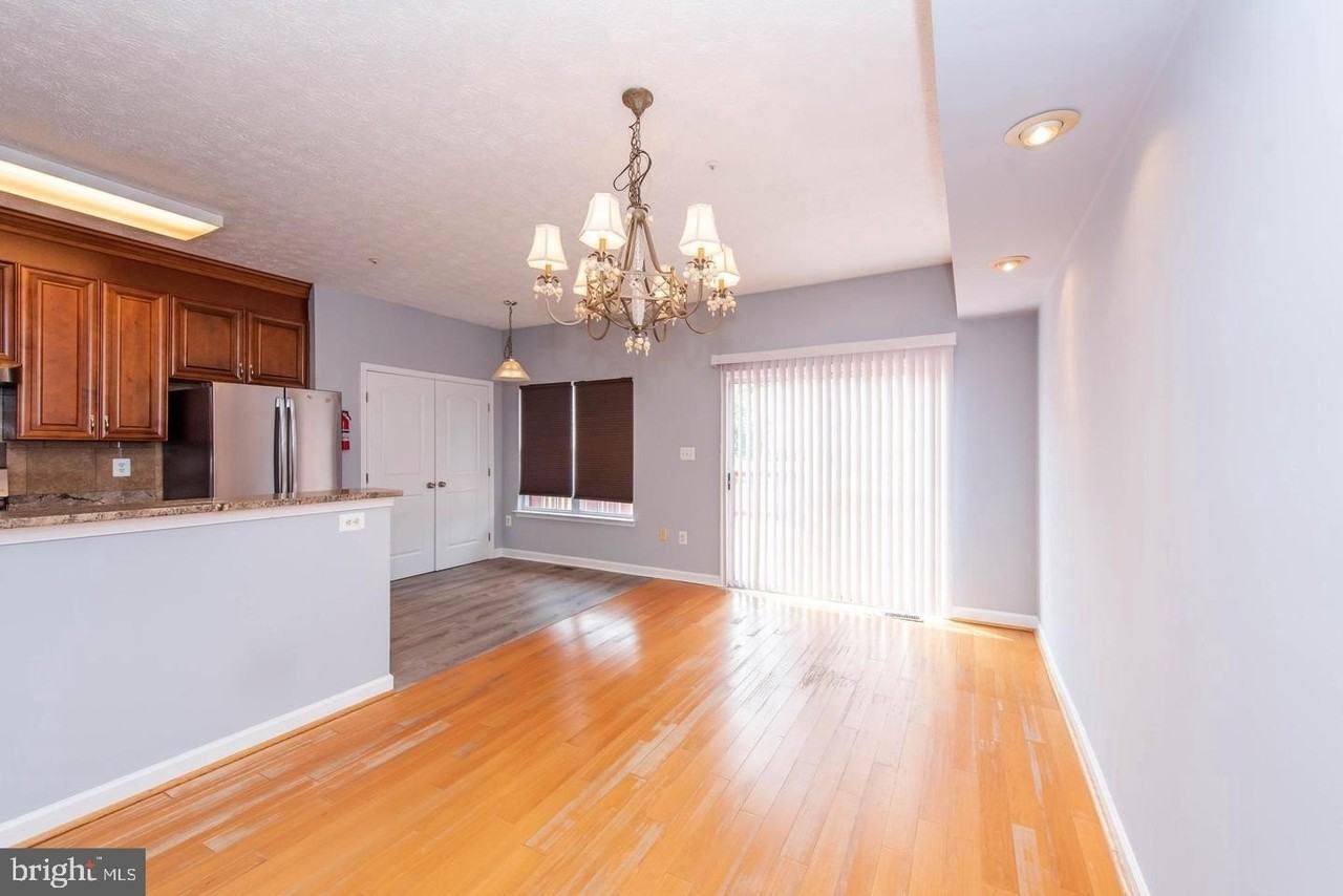 8404 Oak Meade Way - Photo 5 of 17